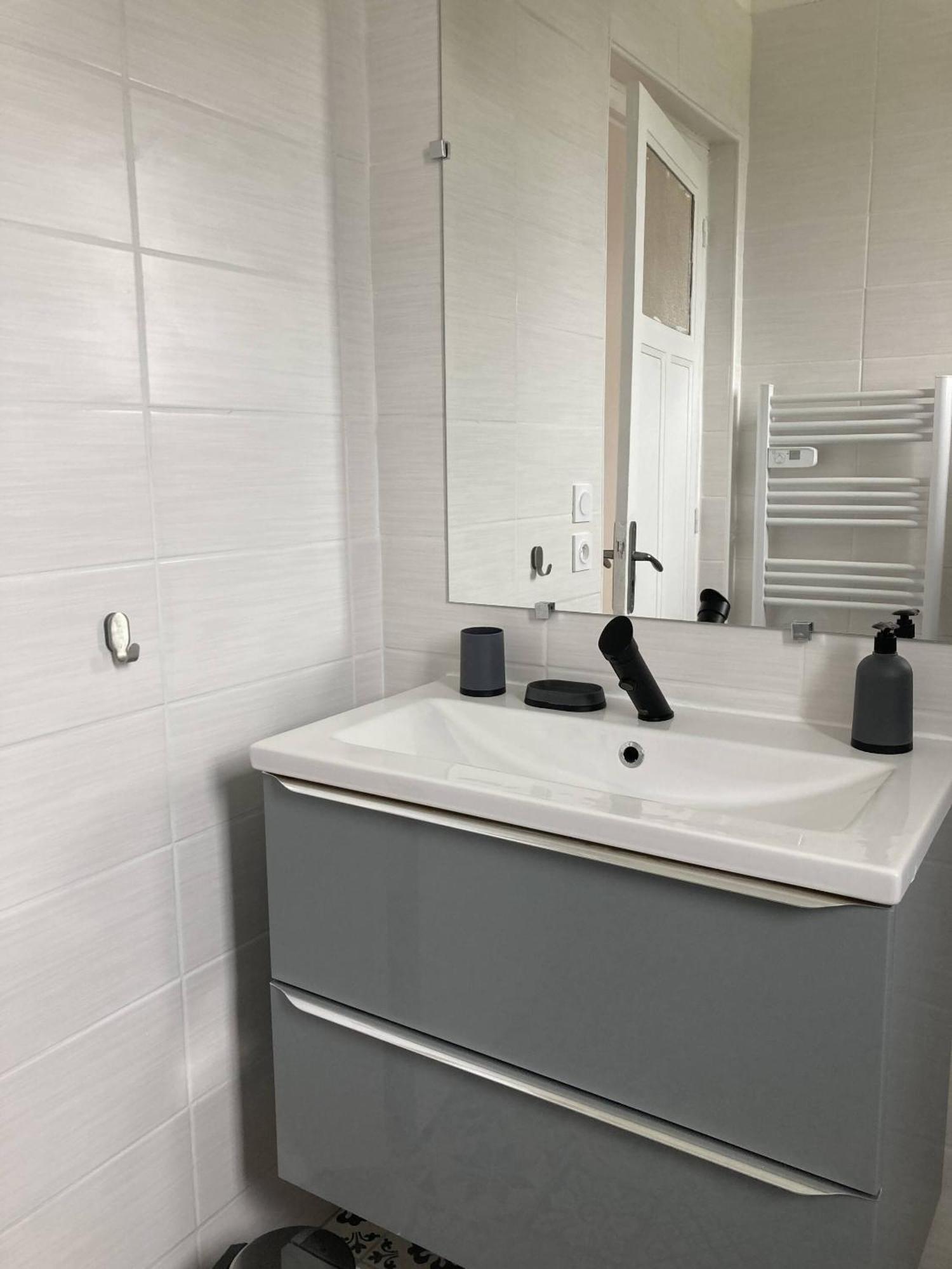Location Appartement Des Pyrenees Borderes-sur-l'Echez Pokój zdjęcie